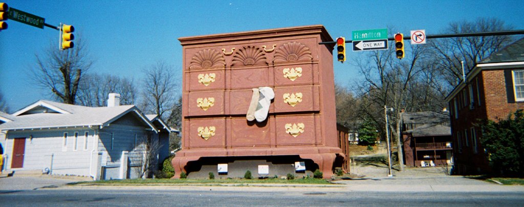 World’s Largest Chest of Drawers in North Carolina