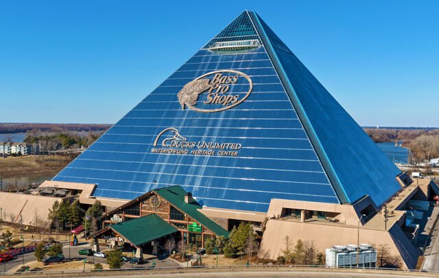 Bass Pro Shops at the Pyramid
